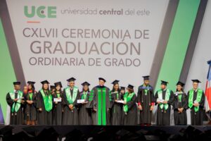 Read more about the article La UCE gradúa a 459 nuevos profesionales en su CXLVII Graduación de Grado